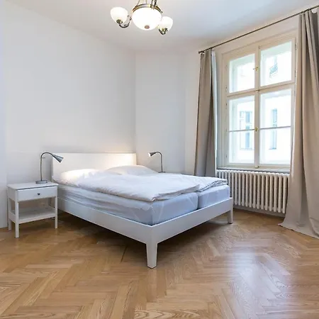 Hotel Salvator Church Great *